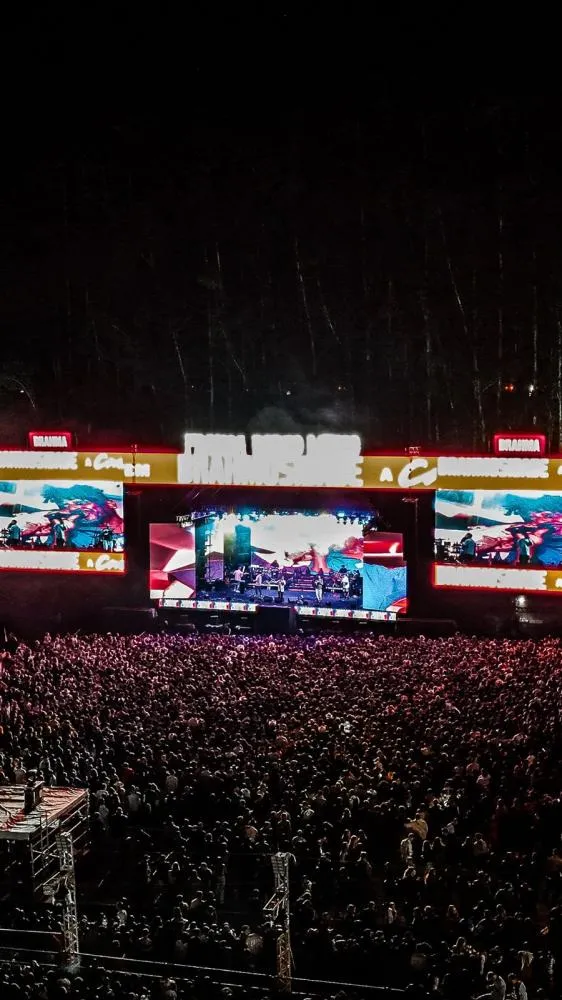 Luan Santana arrasta multidão no Franca Rodeo Music com entrada histórica