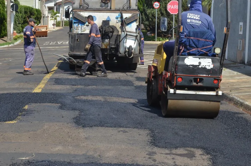Prefeitura de Franca registra mais de 2,5 mil atendimentos de tapa-buracos em 2025